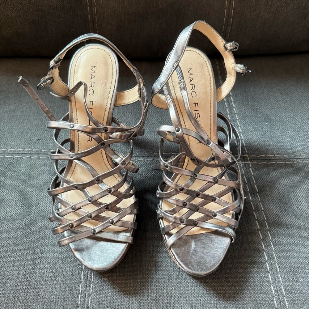 🌈5/$25 BUNDLE! Marc Fisher strap studded heels size 7 - Picture 2 of 7